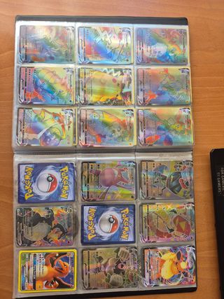 Album Pokémon: cartas variadas