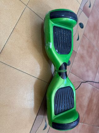 Patinete eléctrico verde