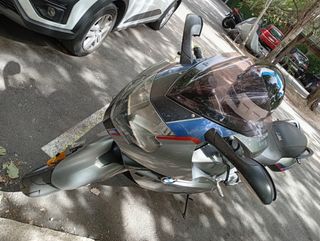 BMW K1200S - Moto deportiva