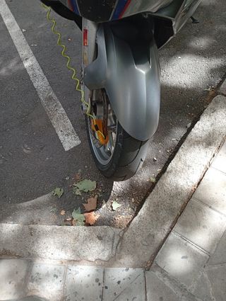 BMW K1200S - Moto deportiva