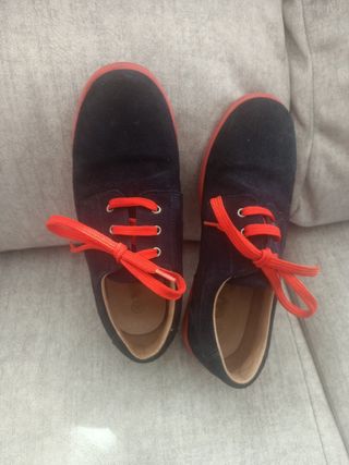Zapatos niño de serraje - Azul marino con Rojo.