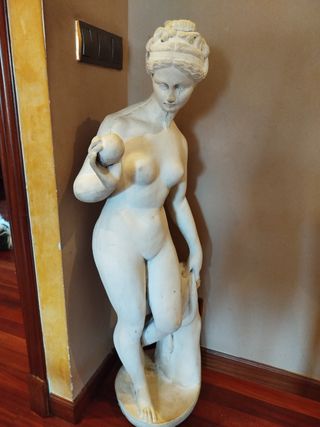 Estatua Venus piedra blanca
