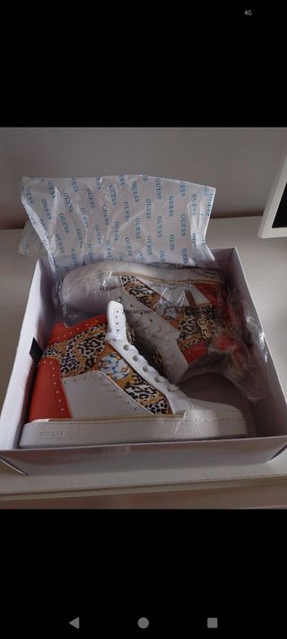Zapatillas Guess altas 
