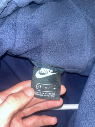 Chaqueta Nike azul marino con capucha