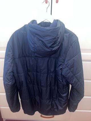 Chaqueta Nike azul marino con capucha