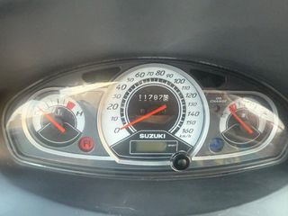 Suzuki Burgman 200 - Scooter