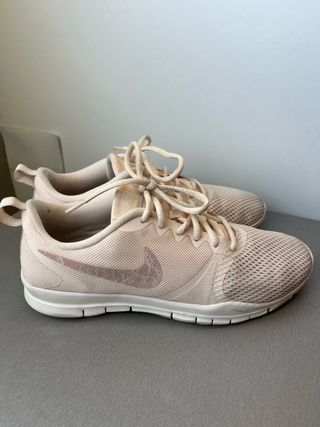 Tenis Nike Beige 37.5