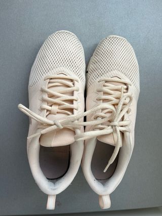 Tenis Nike Beige 37.5