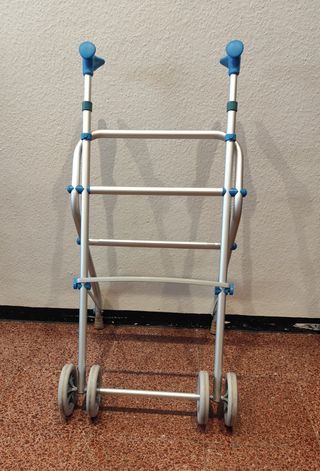 Andador plegable ligero 