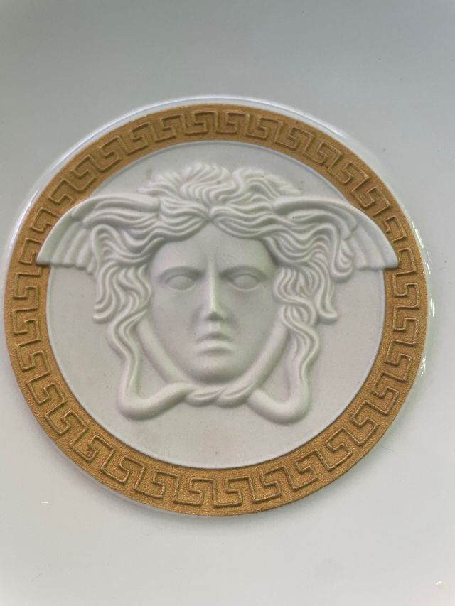 Plato Versace decorativo