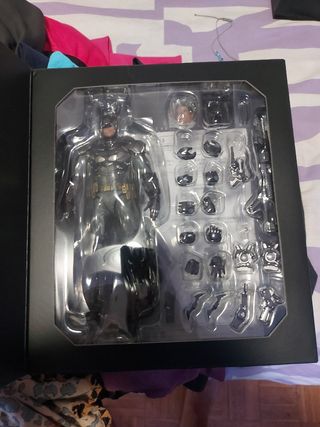 Figura Batman Arkham Knight 1/12
Lpzz