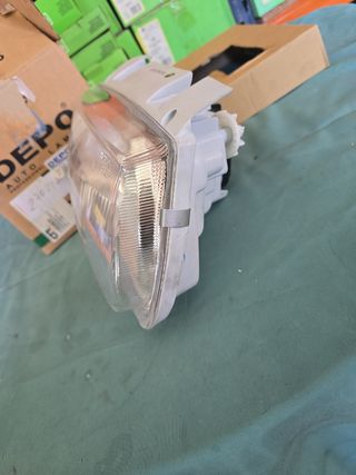Faro VW Polo 95-98 (Derecho)