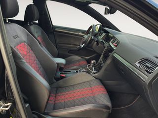 Volkswagen Golf 2.0 TSI GTI