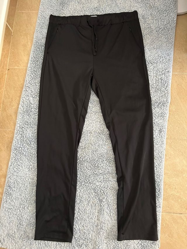 Pantalones negros largos