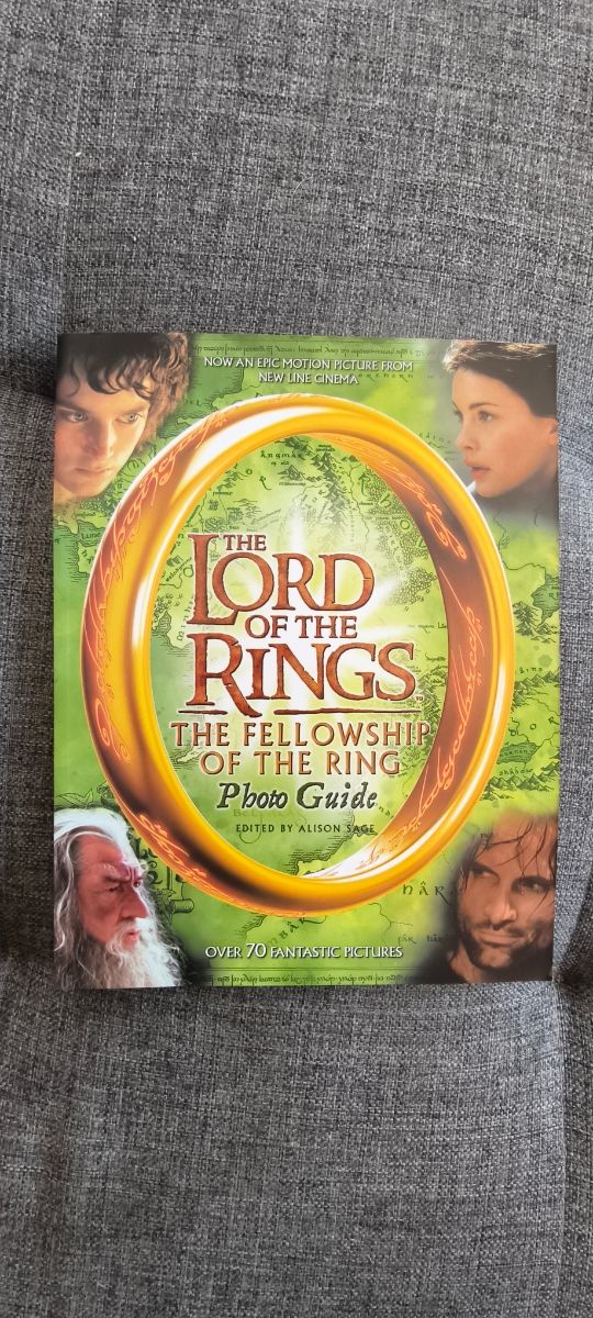 The Fellowship of the Ring Photo Guide (The Lor...