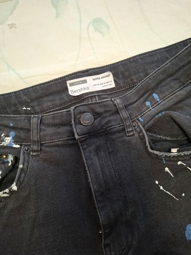 Jeans Skinny Rotos con Pintura