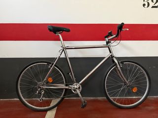 Bicicleta ciudad plata y negro