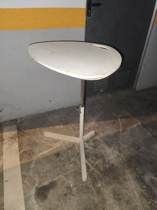 Mesa auxiliar blanca