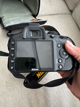 Cámara Nikon D3200 negra