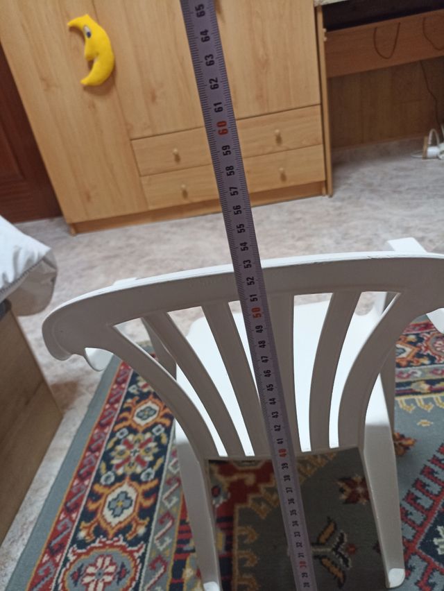 Silla blanca plástico para niños