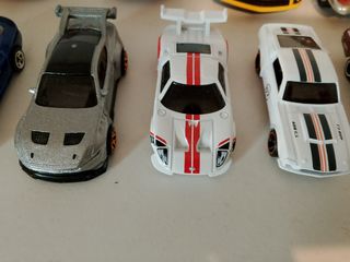12 Hot Wheels - Autos de colección