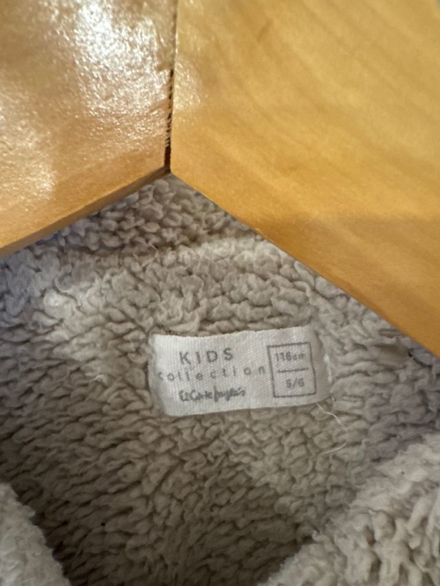 Jersey niño beige con capucha