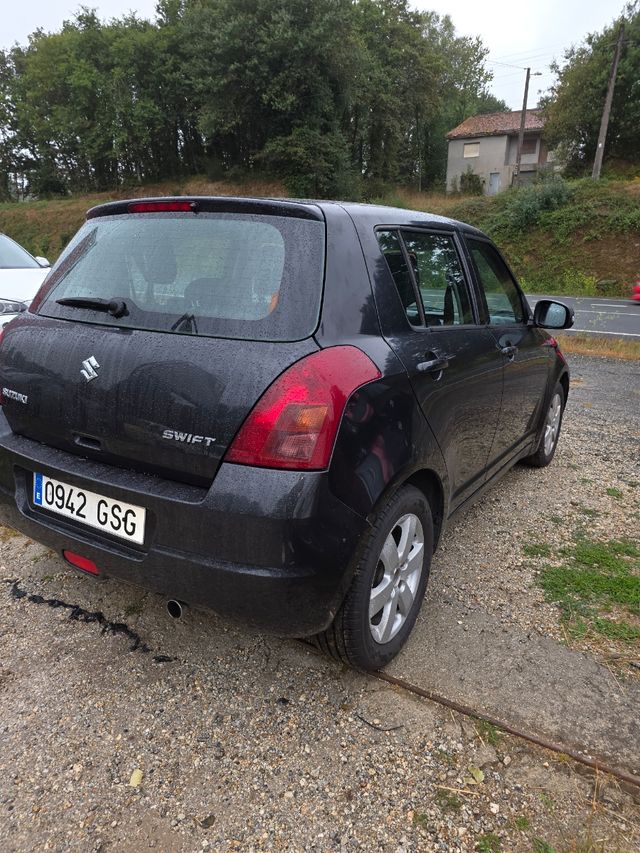 Suzuki Swift impecable