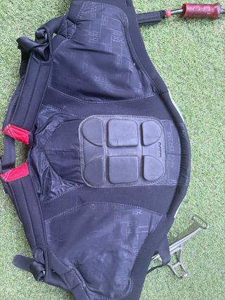 Tabla Kitesurf Airush 126cm. regalo Arnes dakine 