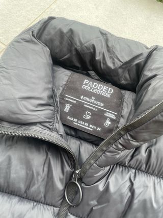 Chaqueta Stradivarius (Chaleco con mangas) Negra 