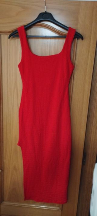 Vestido rojo midi ajustado