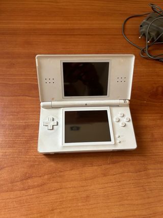 Nintendo DS blanca + 3 juegos