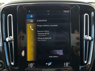 Volvo XC40 Momentum Pro 2WD