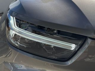 Volvo XC40 Momentum Pro 2WD