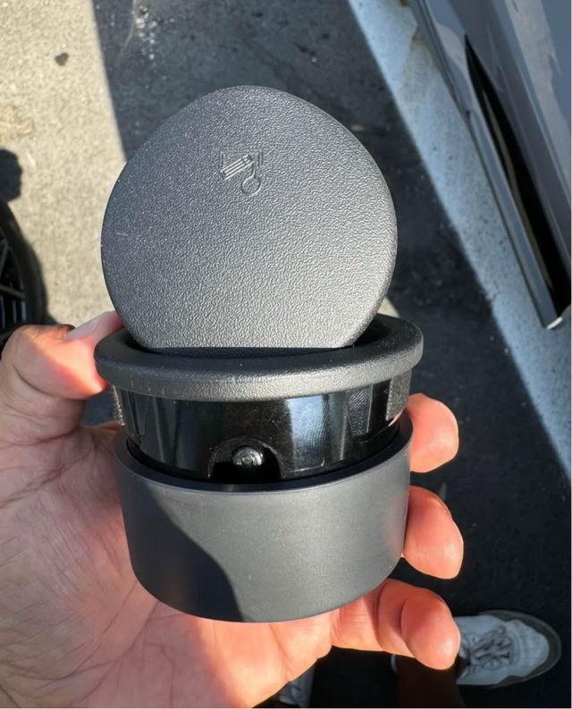 Posacenere Ford: nuovo 2025 