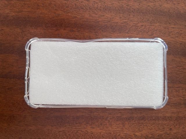 Funda iPhone 13 transparente