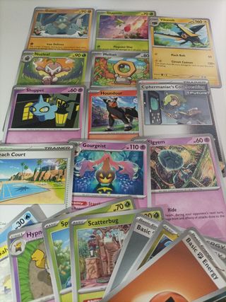 Lata Pokeball + 24 cartas Pokémon