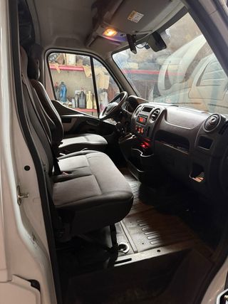 Nissan NV400 Versalift