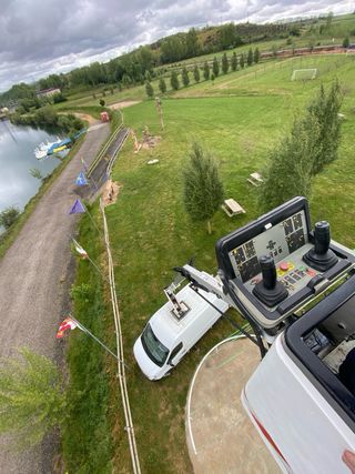 Nissan NV400 Versalift