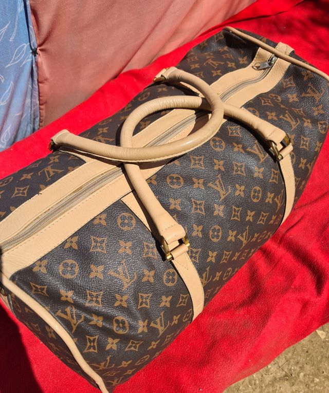 Bolso de viaje marrón beige