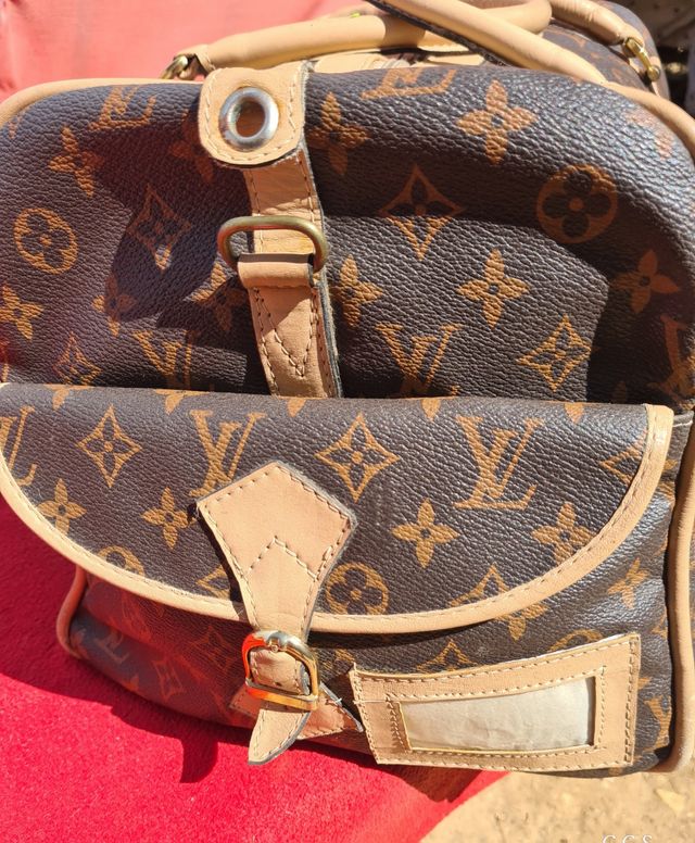 Bolso de viaje marrón beige