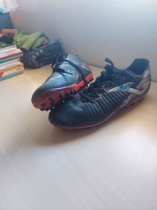Zapatillas Joma fútbol firmadas
