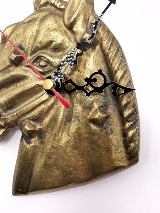 Original reloj de bronce macizo, cabeza de caballo