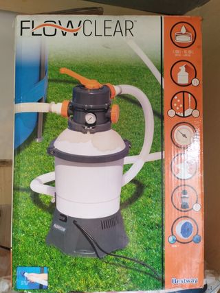 Piscina y depuradora de arena y limpiafondos bestw