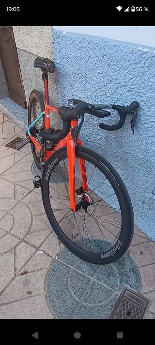 Bicicleta BH G8 Disc Di2 Dura Ace 7.5 tope d gama
