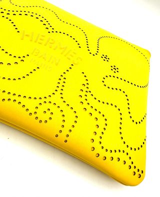 Borsa da toilette Hermès gialla | Bain Paris