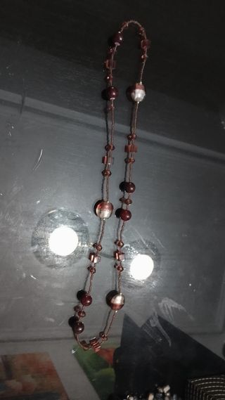 Collar bisutería marrón-morado