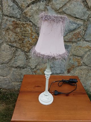 Lampara sobremesa rosa y blanca