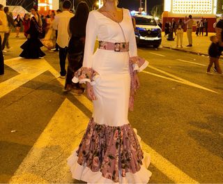 Traje Flamenca Rosa y Blanco