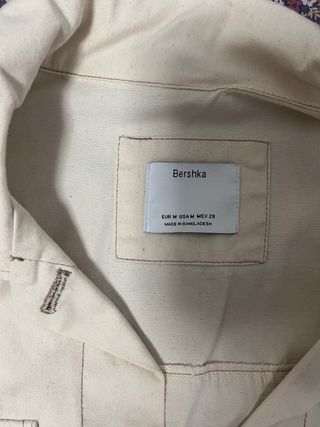 Chaqueta corta beige - Zara