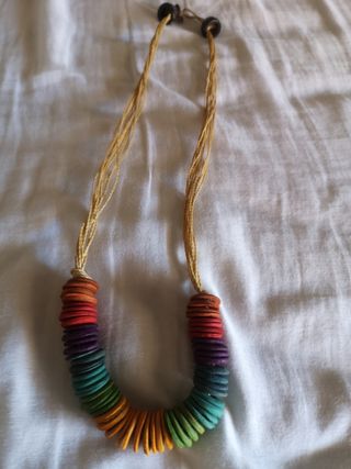 Collar multicolor madera coco